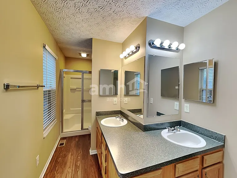 4460 Landmark Rd — Photo 13