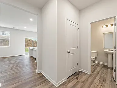979 Prudence Dr — Photo 11