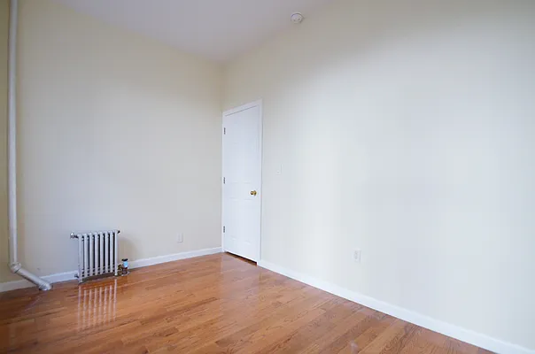 Rented by CITY SKYLINE REALTY INC | media 14