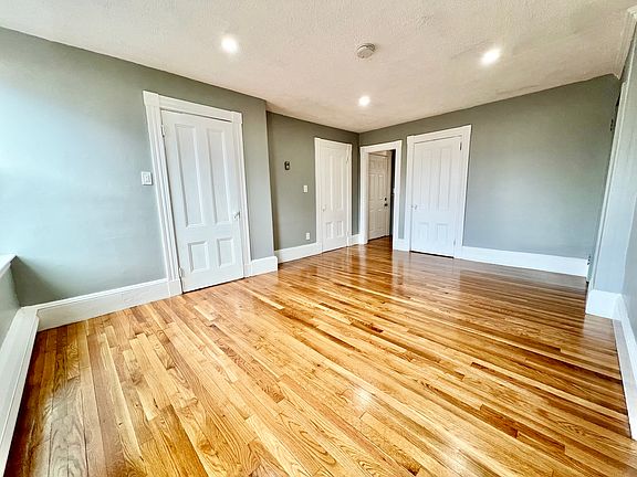 2nd image of 151-153 Richmond St #5