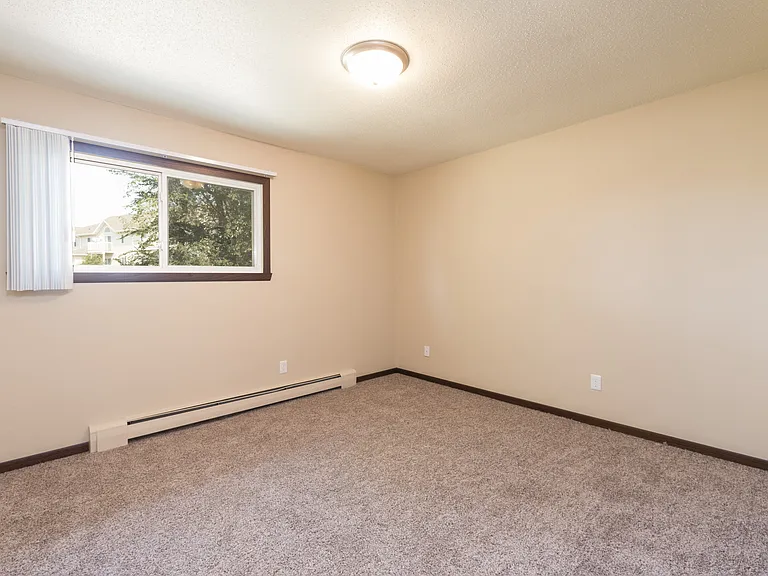 Bismarck, ND Highland Meadows Apartments | Bedroom