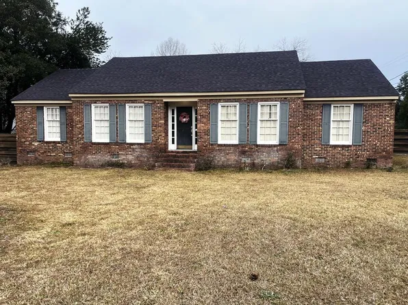 211 W Cypress St, Fitzgerald, GA 31750