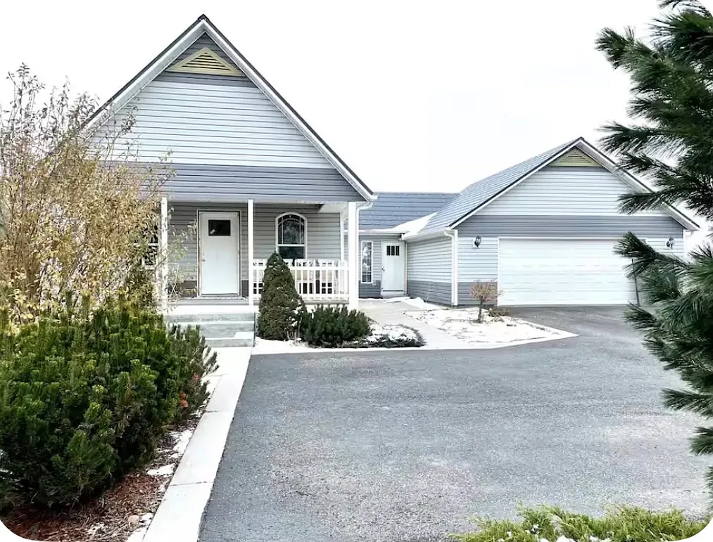3 bed, 1692 sqft, $2,400 — Photo 2