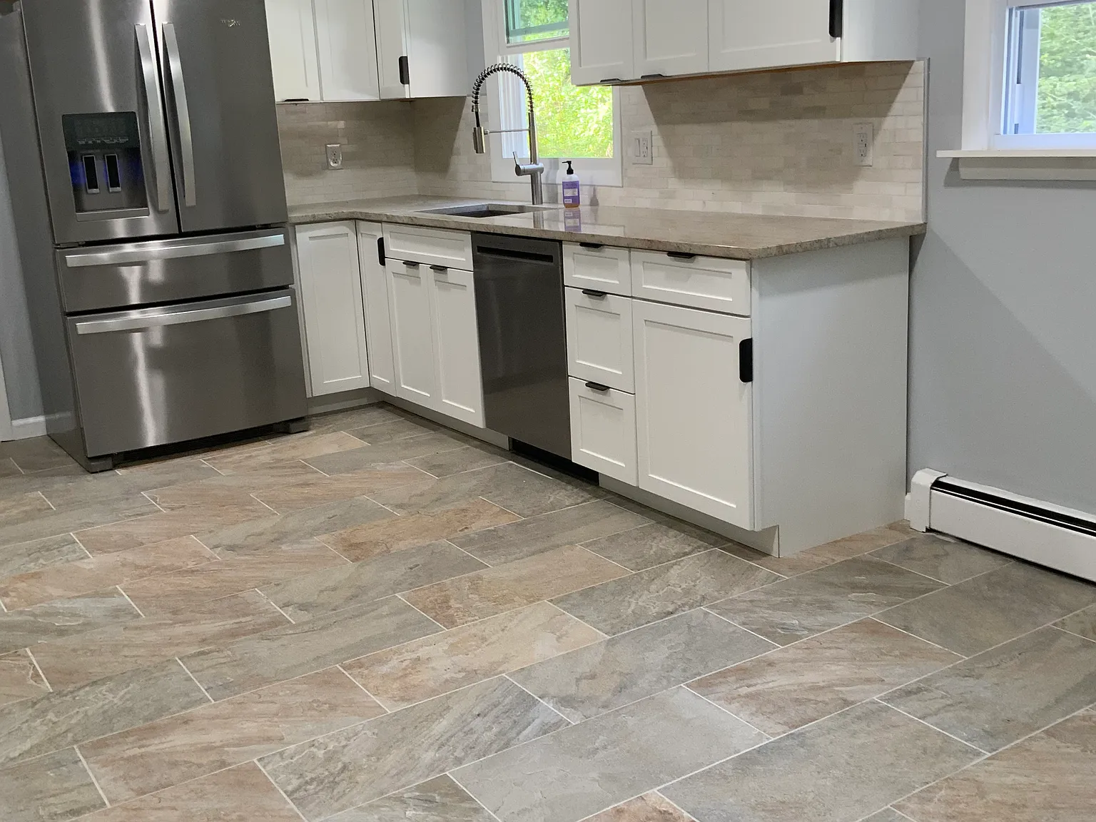 4 bed, 1800 sqft, $2,700 — Photo 3