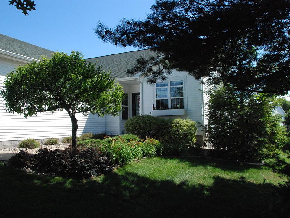 1st image of 5700 Fairview Ct #40