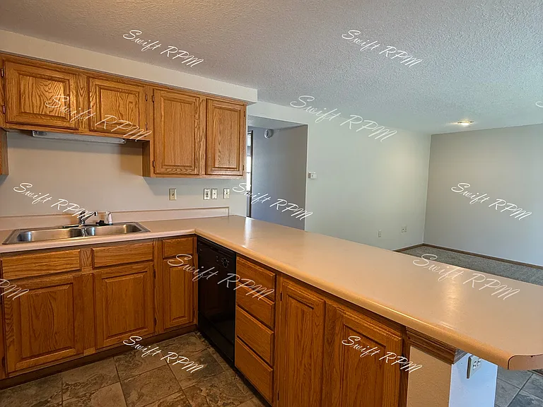 718 W 25th St #1 — Photo 7