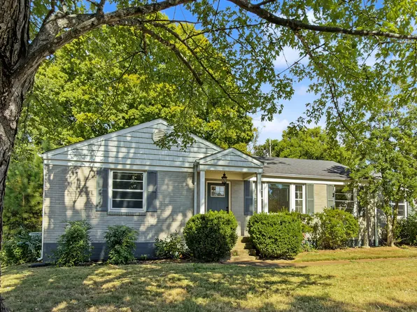 1662 Valley Rd, Clarksville, TN 37043