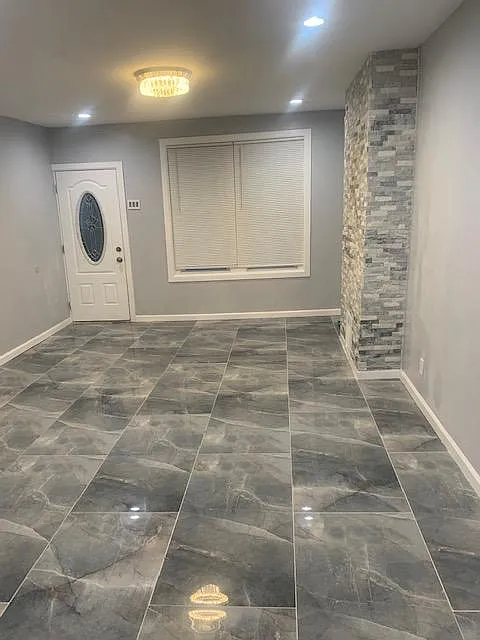 3 bed, 1100 sqft, $1,800 — Photo 3