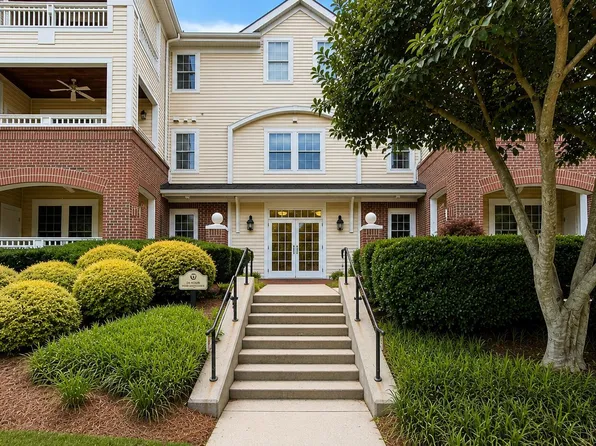 108 Northbrook Dr APT 102, Raleigh, NC 27609