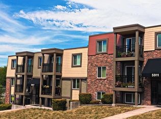 5915 Reeds Rd APT 201, Mission, KS 66202