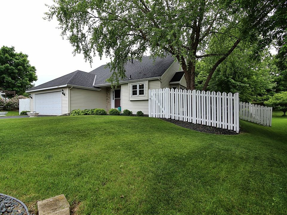 1st image of 12621 Edinborough Cir
