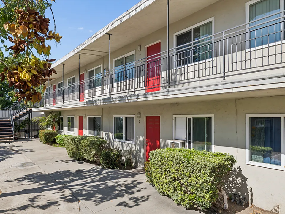 11662-11672 Stuart Dr