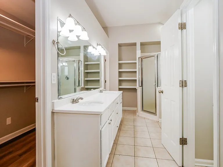 8565 Griffin Park Dr — Photo 12