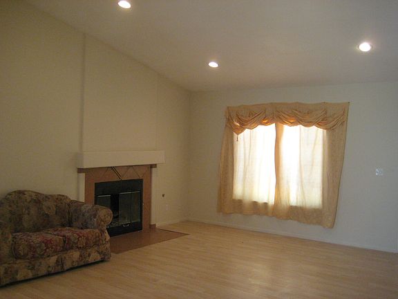 5th image of 15823 East Avenue Q1