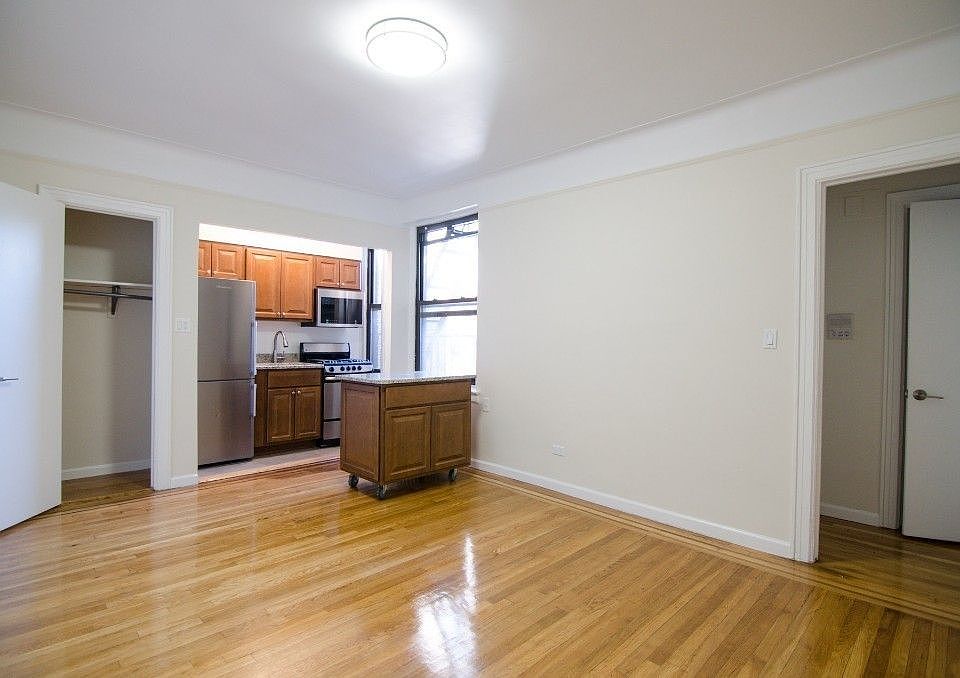 1st image of 3516 34th St APT 4a