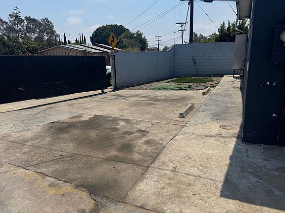 4th image of 2546 Violet St #2546