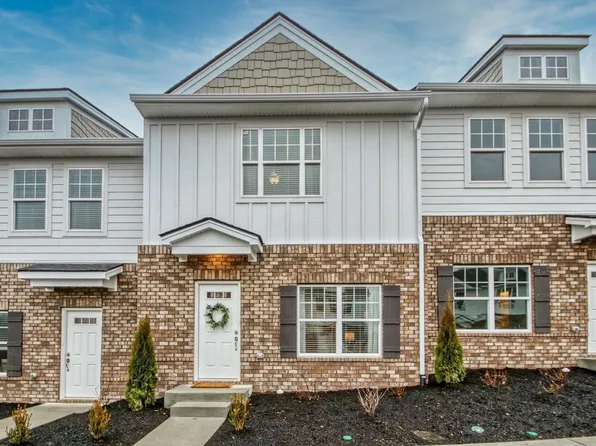 221 Dry Creek Commons Dr, Goodlettsville, TN 37072