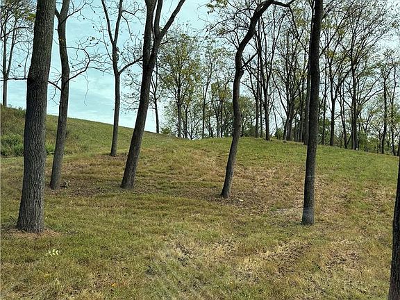 5th image of 2795 Valley Rd
