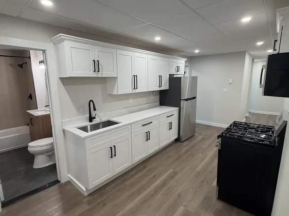 119 Middle St #2S, Waterbury, CT 06706