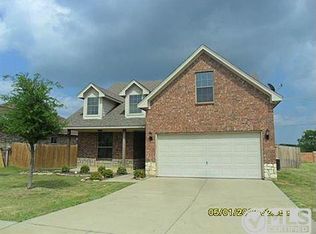 4017 Windmill Dr, Sanger, TX 76266