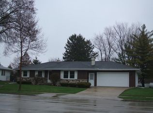 2524 N Meade St, Appleton, WI 54911