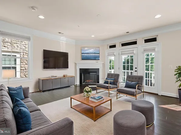 42612 Hardage Ter, Ashburn, VA 20148