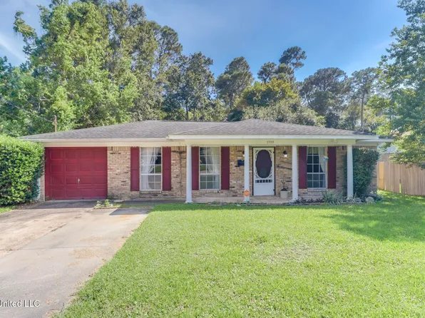 1739 Thomas Jefferson Dr, Biloxi, MS 39531