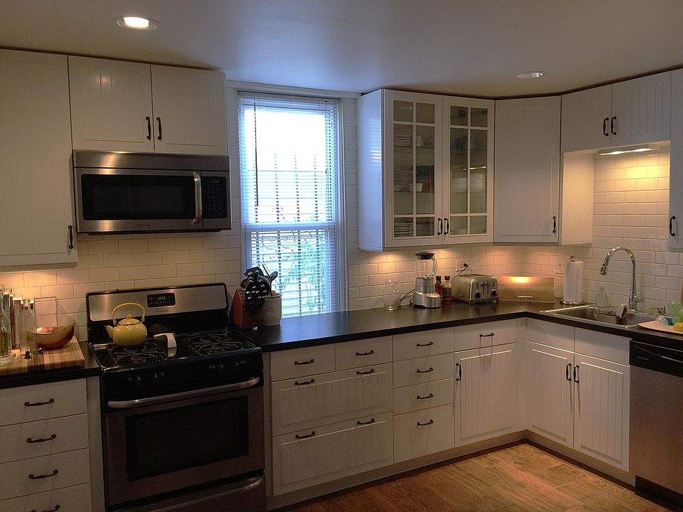1st image of 1938 N Leavitt St #1