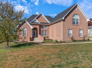 1070 Kacie Dr, Pleasant View, TN 37146