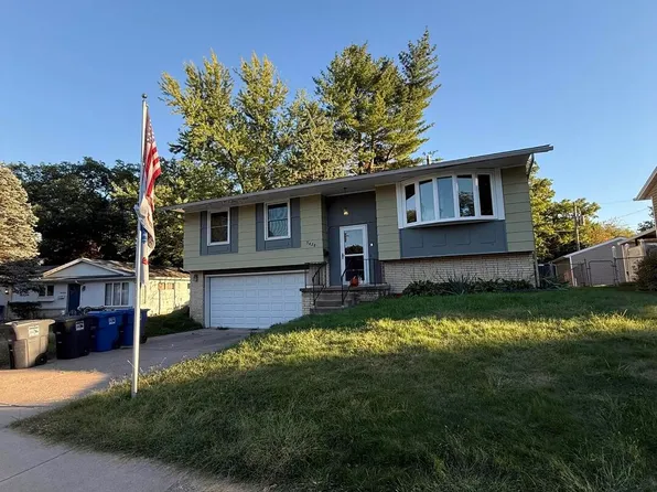 5428 11th Ave #A, Moline, IL 61265