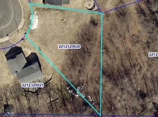 2413 Pepper Ridge Ct, Northfield, MN 55057