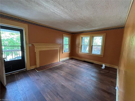 3rd image of 2709 Bon Air Ave