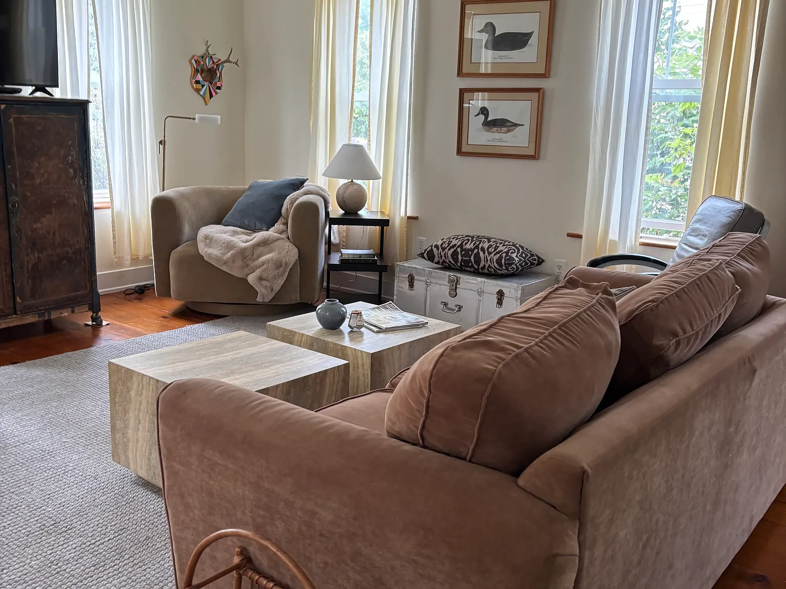 2 bed, 1.5 bath, 1300 sqft, $1,600 — Photo 3