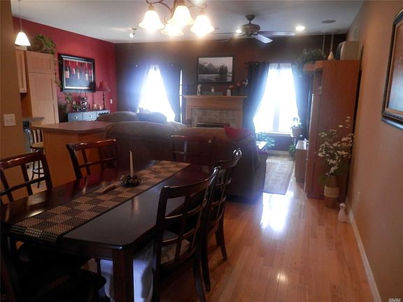4th image of 9 Chelsea Dr