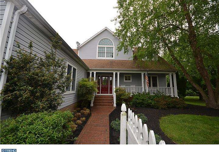 1st image of 109 Saddle Dr