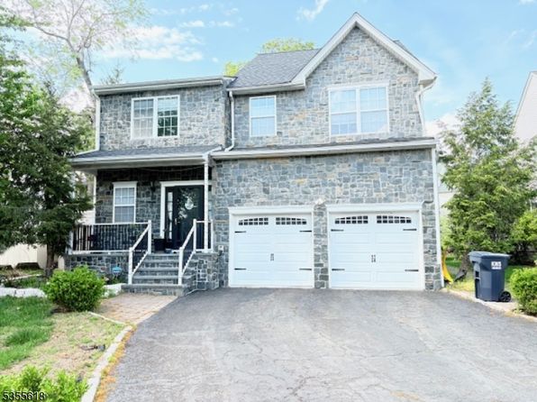 16 Alexis Ct