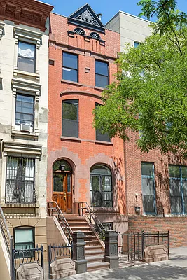 Sold by Compass | media 1