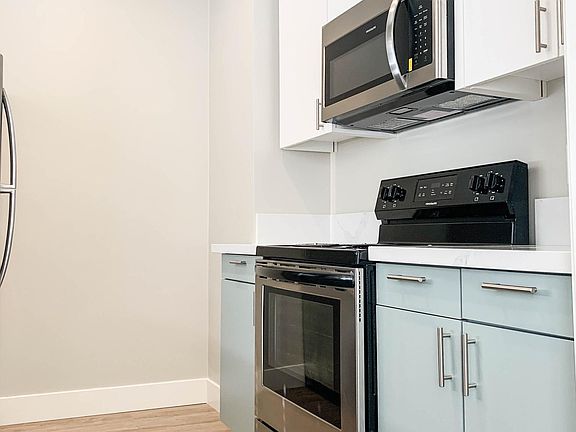 5th image of 1344 7th Ave #18