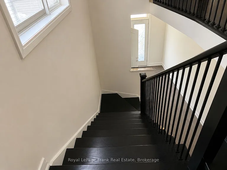 18 Larkin Ln — Photo 6