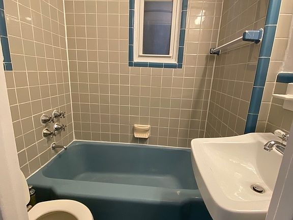 5th image of 5 E 67th St #4CC