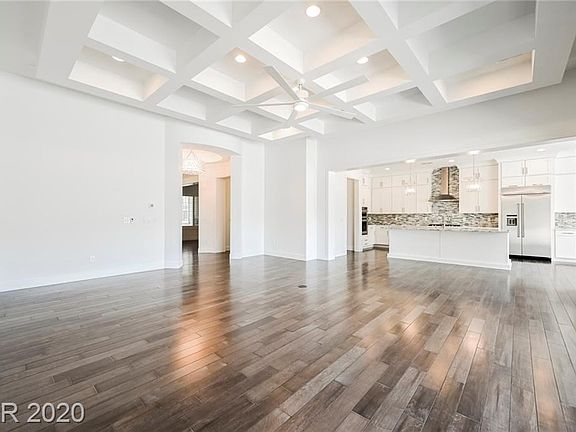 4th image of 10921 Luna Blanca Dr