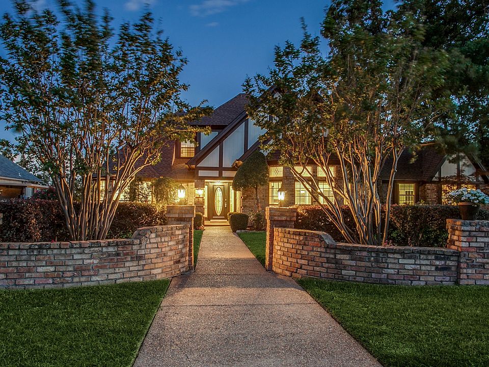 1st image of 305 Chapelwood Dr
