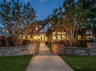 305 Chapelwood Dr, Colleyville, TX 76034
