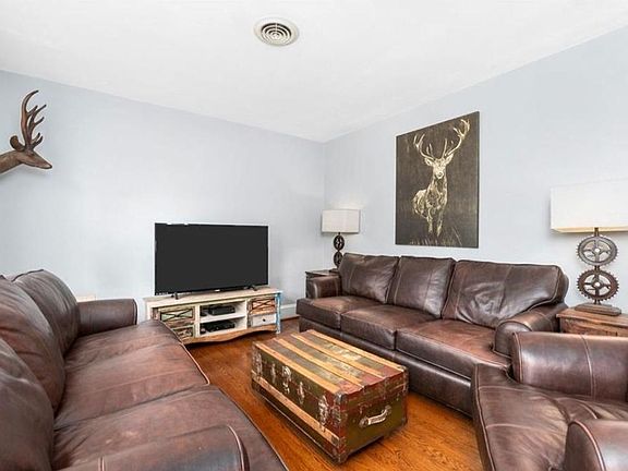 3rd image of 8834 Granby St