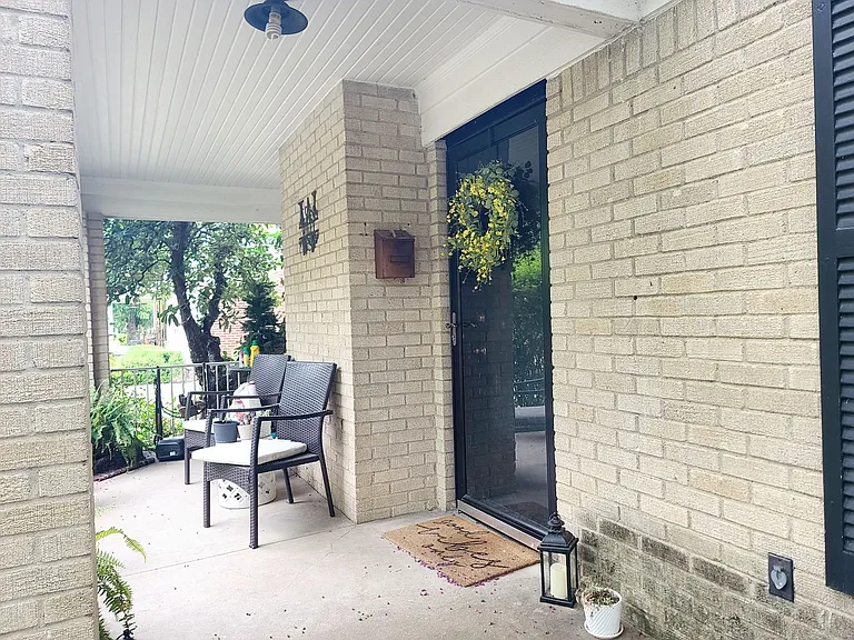 1510 S Montreal Ave — Photo 17