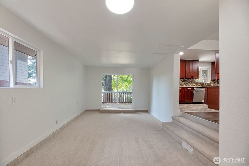 5th image of 11229 29th Avenue SW