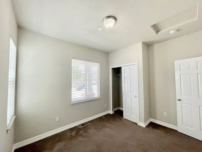 7778 Buckeye Tree Ln — Photo 30