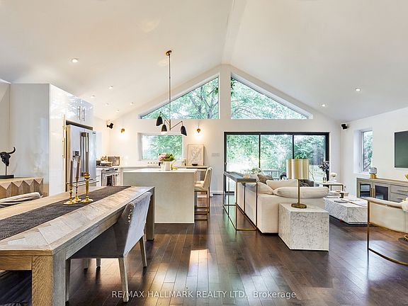 3rd image of 72 Sunnypoint Cres