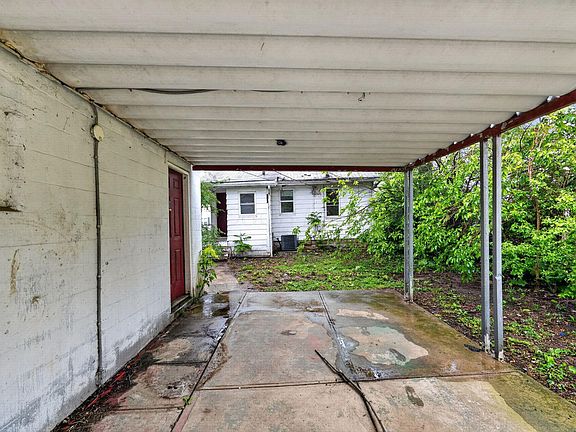 4th image of 550 Nashoba Ave