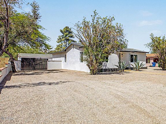 4th image of 2551 E Monte Vista Dr